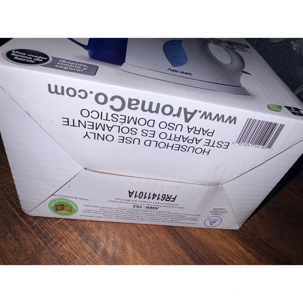 Aroma appliance features water